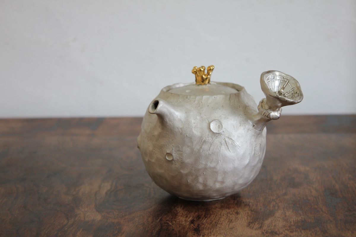 The Vessel Matters: A Guide to Asian Teapots and the Rituals They Hold