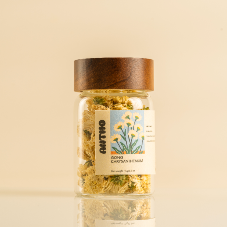 Gong Chrysanthemum single-origin flower tea in glass jar caffeine-free